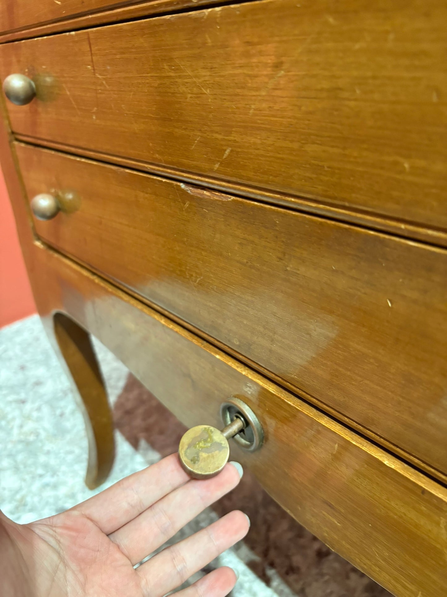 QV25030, 法國 , 展示櫃