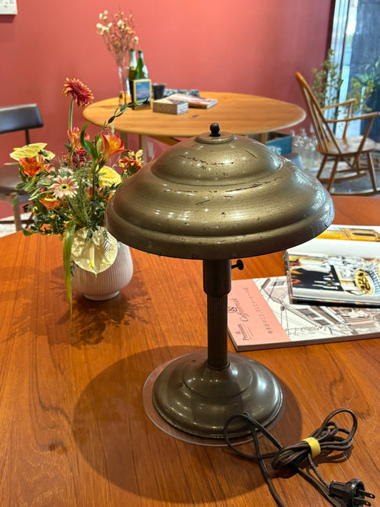 QV25039, 老件 飛碟燈