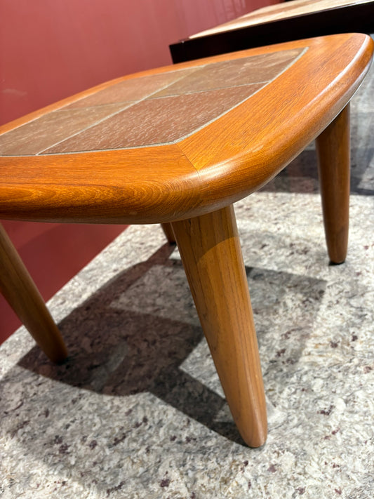 QV25045, 丹麥, Haslev, Tile top coffee table