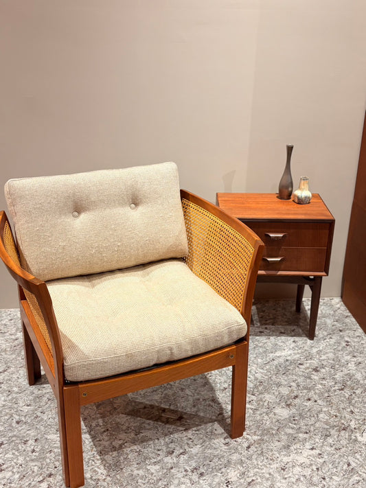 QV26041, 丹麥, Teak Chest of Drawers with two drawers