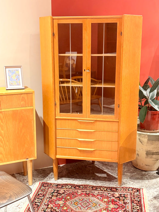 QV26062, 丹麥, 四抽中小型轉角櫃