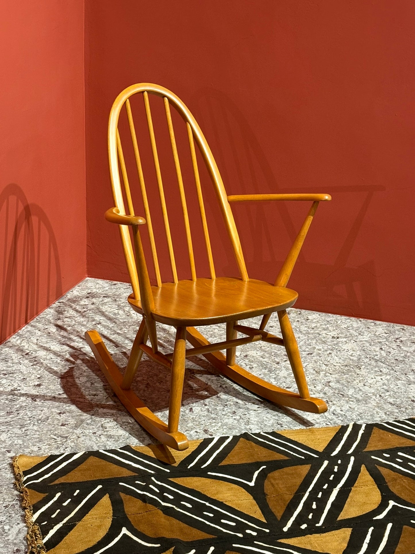 QV25002, 英國 ,ERCOL ,Quaker rocking armchair 扶手搖椅