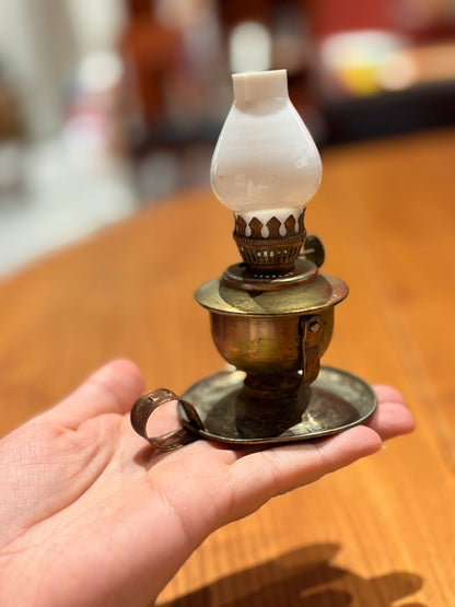 QV26005, 法國, 微型煤油燈座