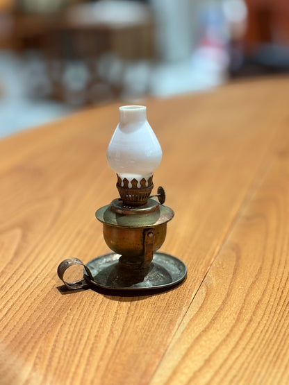 QV26005, 法國, 微型煤油燈座
