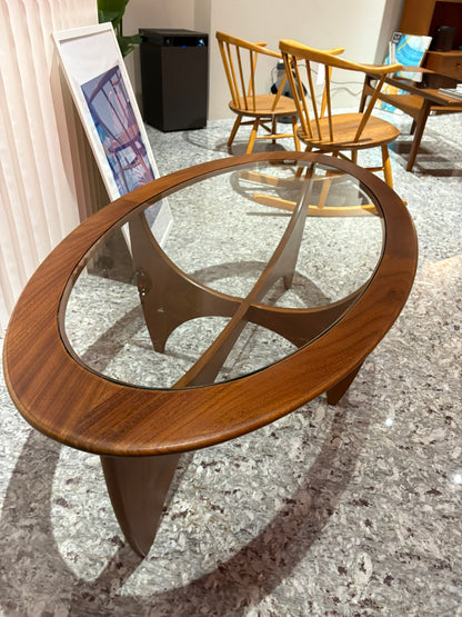 QV25008, 英國 ,G-plan ,oval Astro coffee table