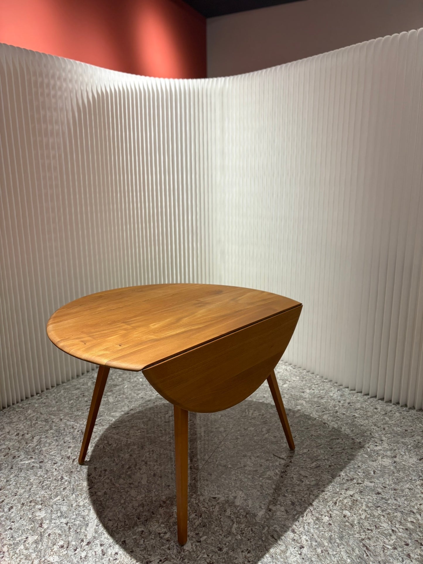 QV25011, 英國 ,ERCOL ,dropleaf Table 折疊圓桌