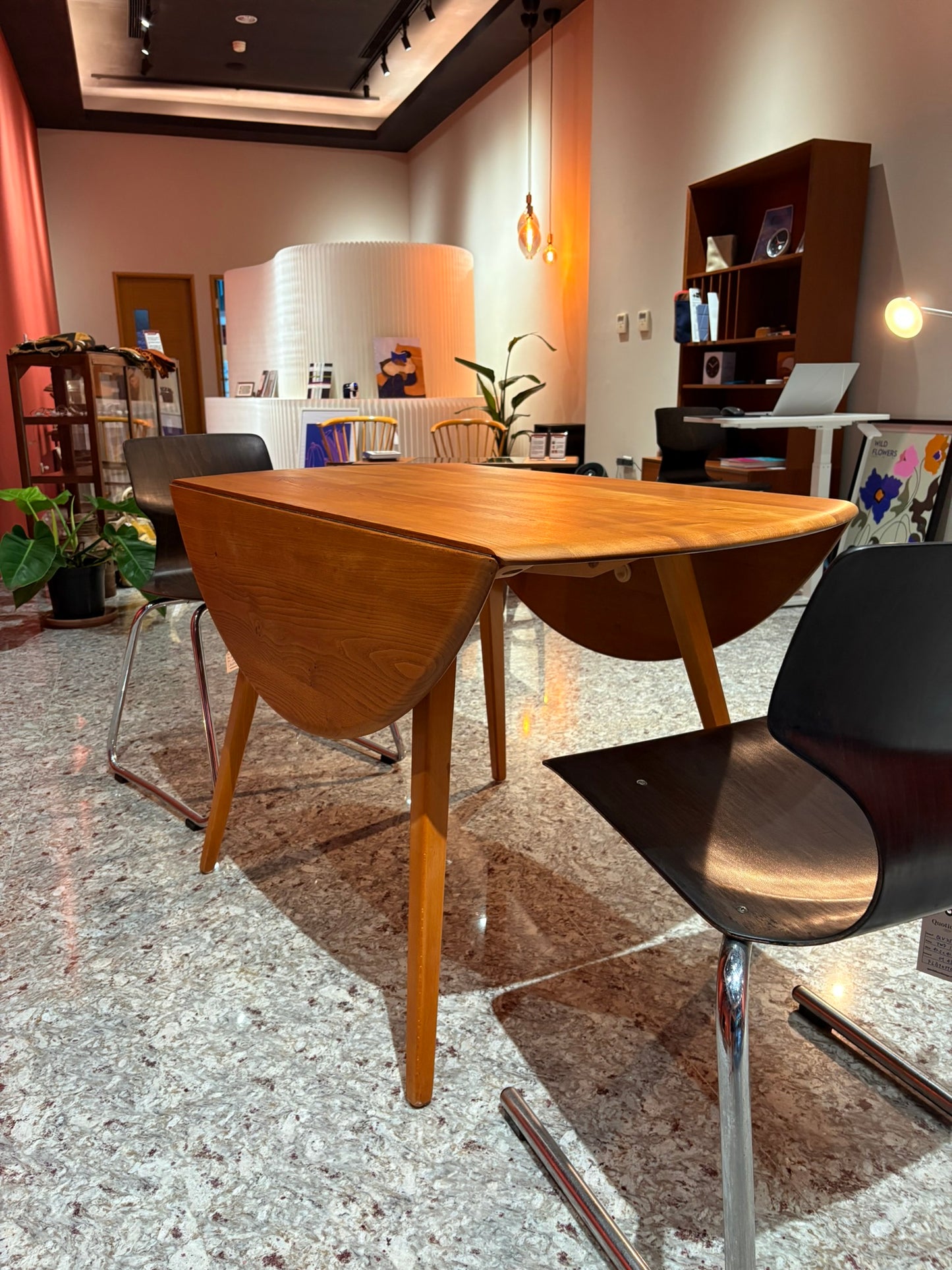 QV25011, 英國 ,ERCOL ,dropleaf Table 折疊圓桌