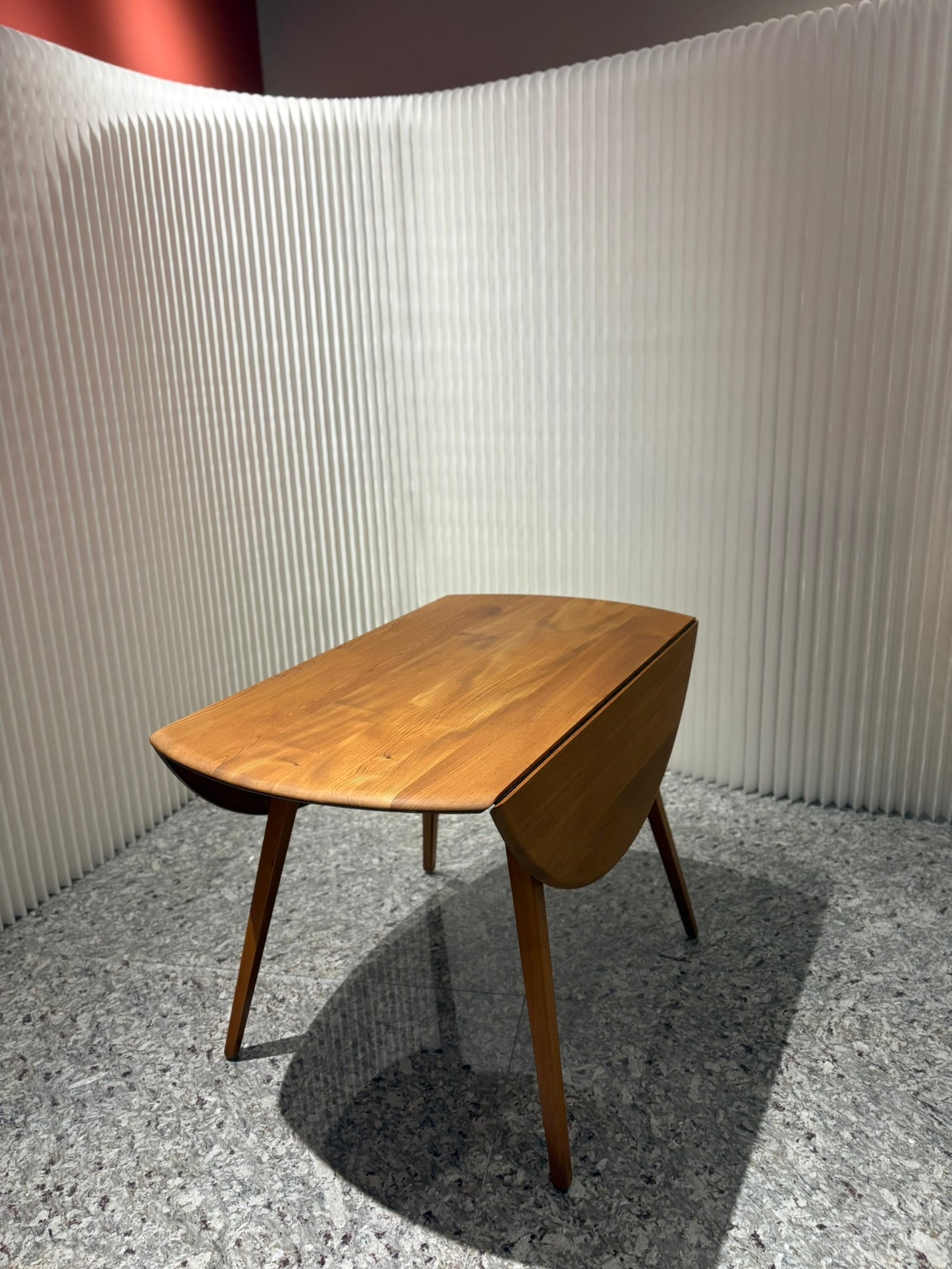 QV25011, 英國 ,ERCOL ,dropleaf Table 折疊圓桌