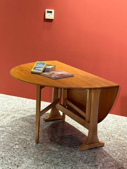 QV25012, 英國 ,ERCOL ,gate leg table 摺疊圓桌