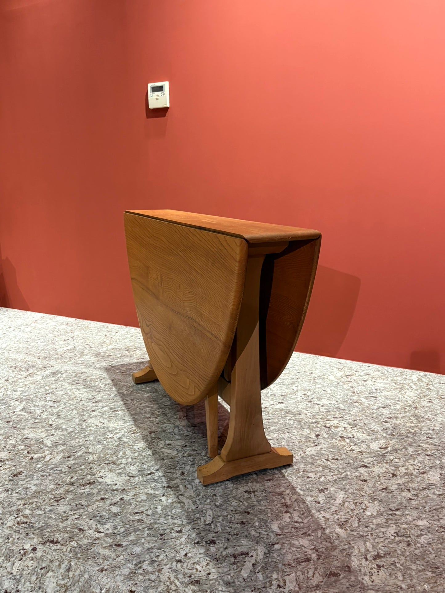 QV25012, 英國 ,ERCOL ,gate leg table 摺疊圓桌