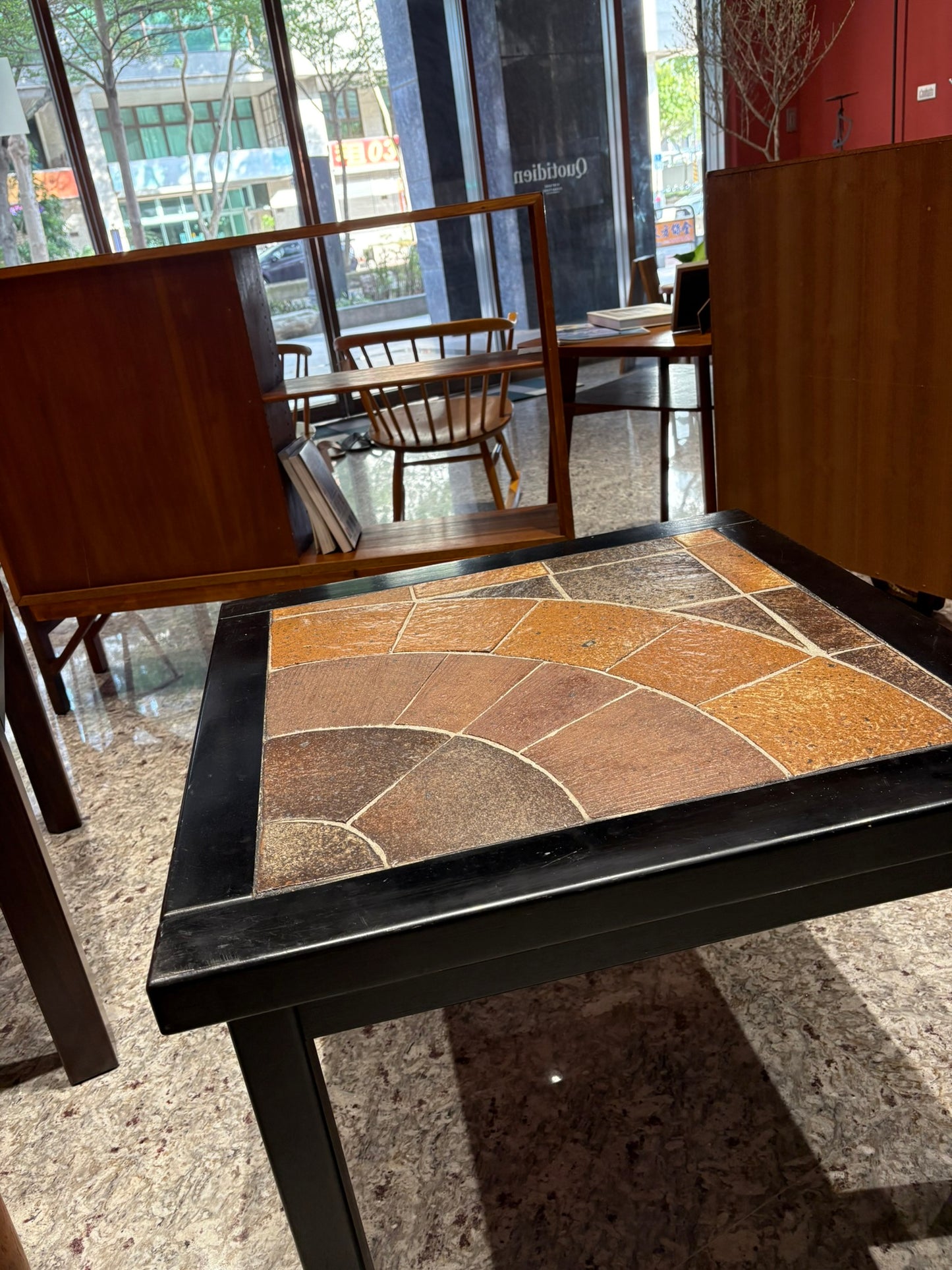 QV25046, 丹麥, Haslev, Tile top coffee table