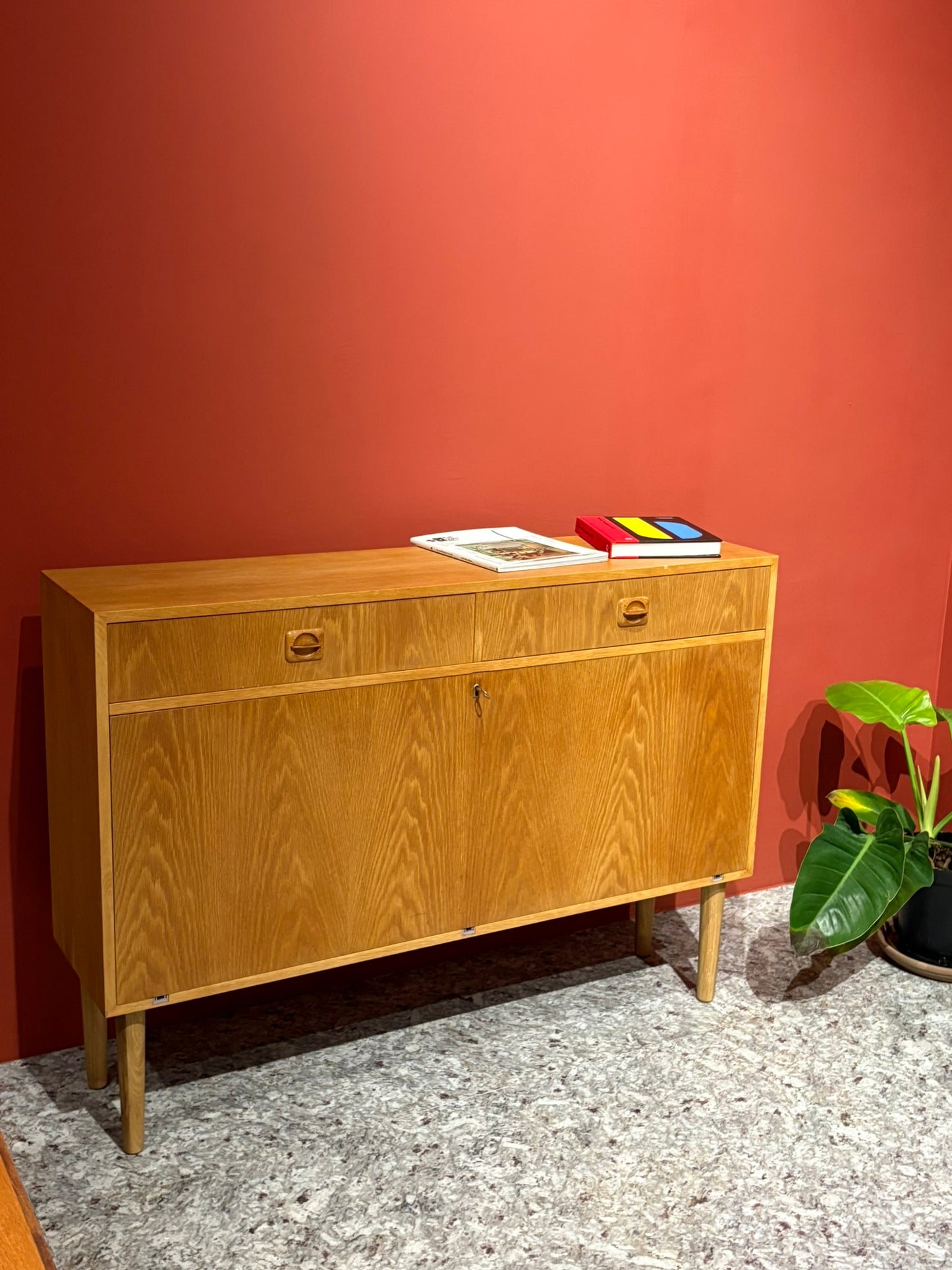 QV25049, 丹麥, Sideboard 橡木邊櫃