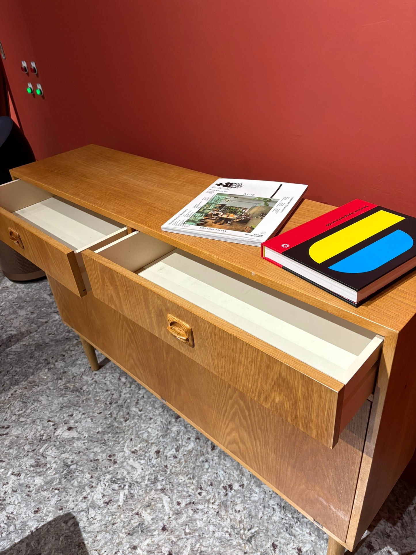 QV25049, 丹麥, Sideboard 橡木邊櫃