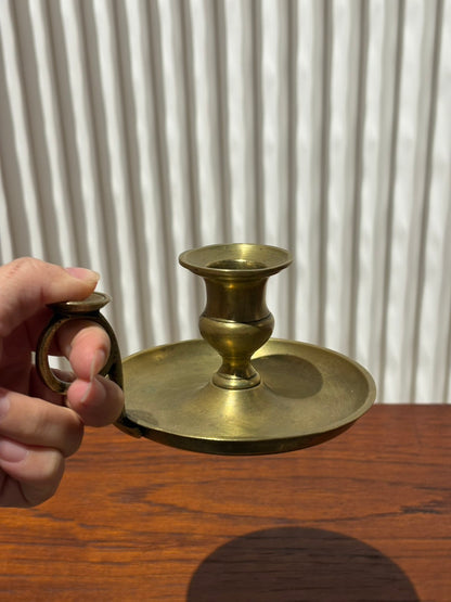 QV26004, 法國, 提把油燈座