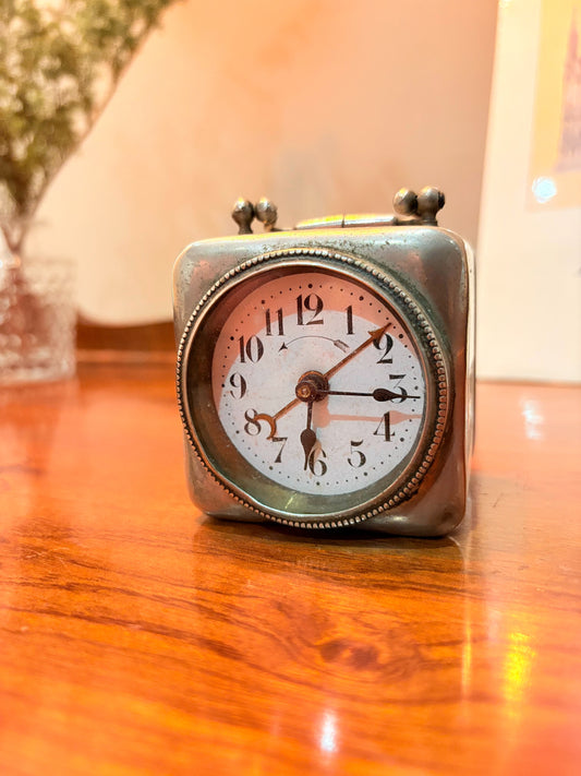 QV26020, 法國, Roskopf 系統錨式旅行鬧鐘