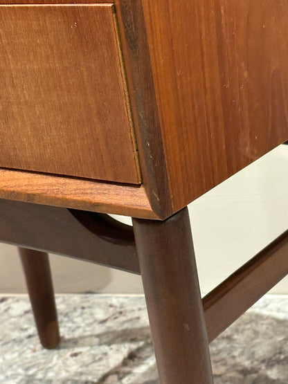 QV26041, 丹麥, Teak Chest of Drawers with two drawers