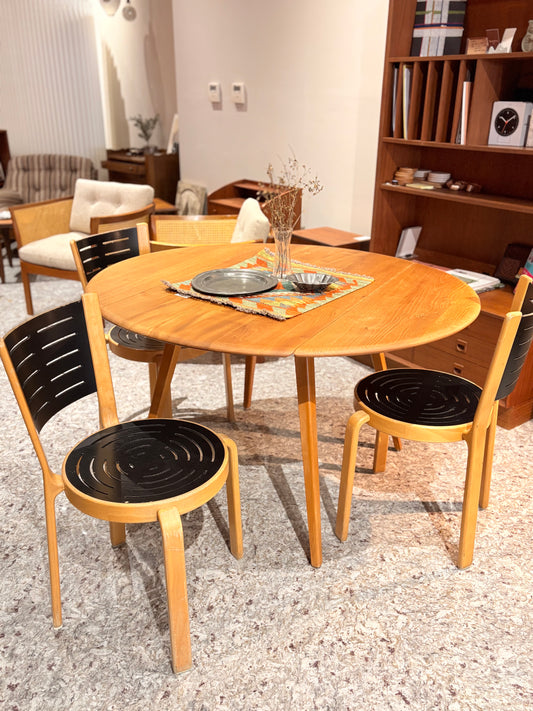 QV26046, 丹麥, Magnus Olesen, The Dart Chair, Johnny Sørensen & Rud Thygesen