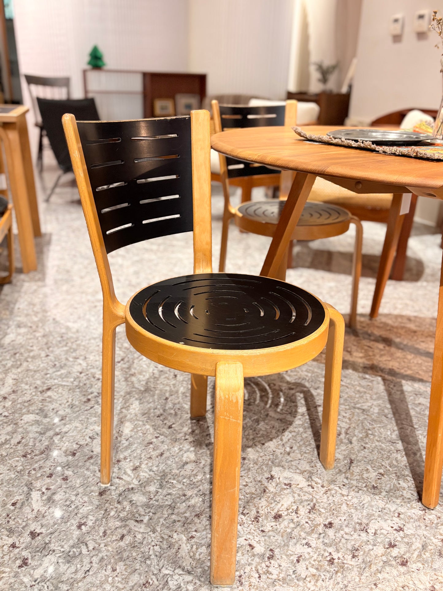 QV26046, 丹麥, Magnus Olesen, The Dart Chair, Johnny Sørensen & Rud Thygesen