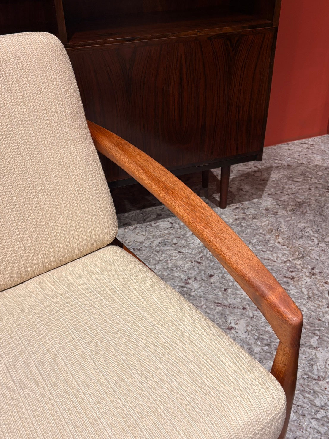 QV26047, 丹麥, Kai Kristiansen Paper Knife Lounge Chair, Model 121, Magnus Olesen  (單件販售)