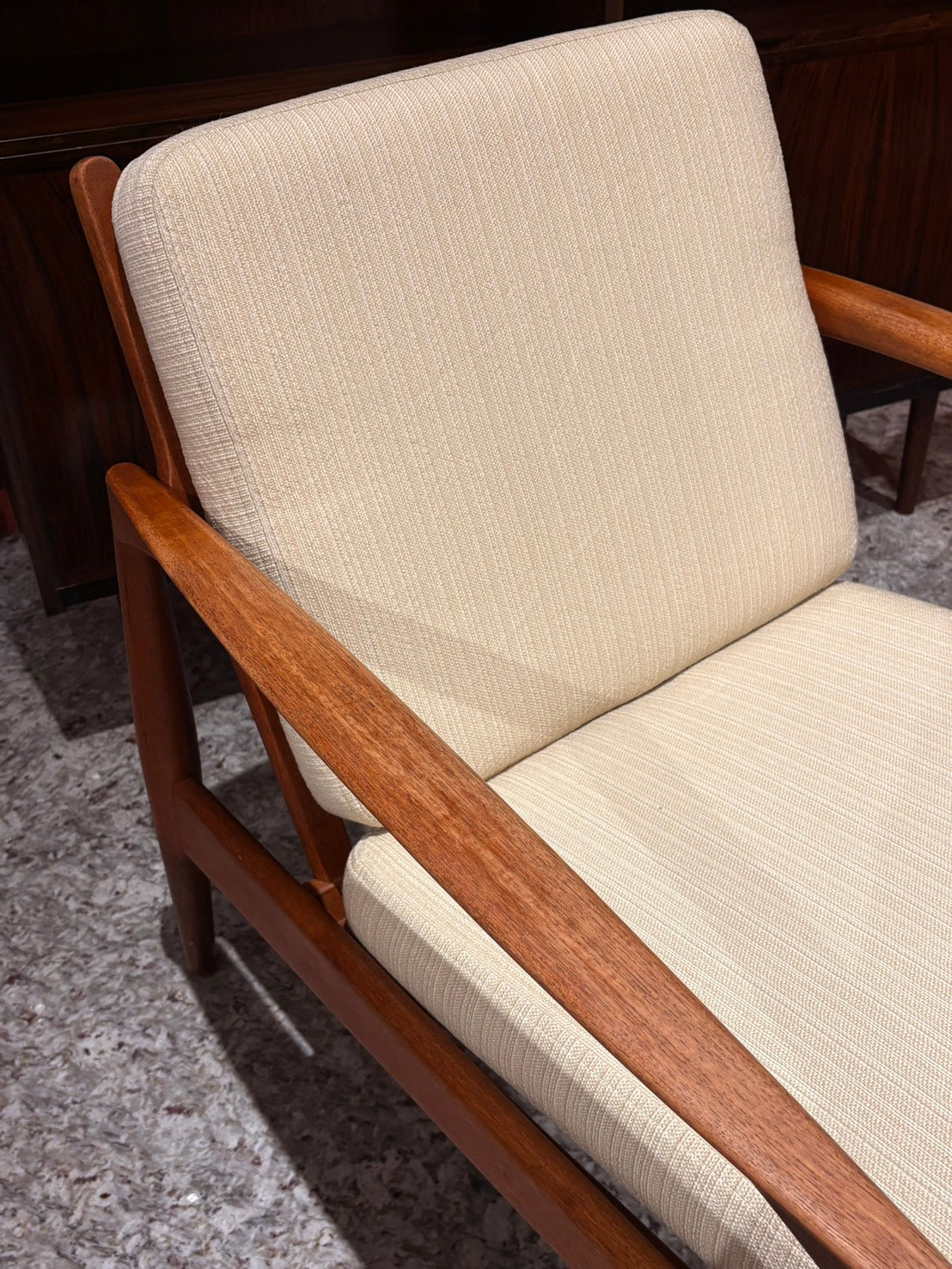 QV26047, 丹麥, Kai Kristiansen Paper Knife Lounge Chair, Model 121, Magnus Olesen  (單件販售)