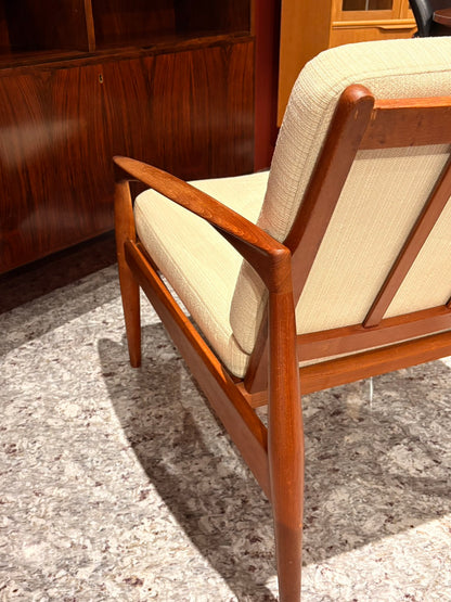 QV26047, 丹麥, Kai Kristiansen Paper Knife Lounge Chair, Model 121, Magnus Olesen  (單件販售)