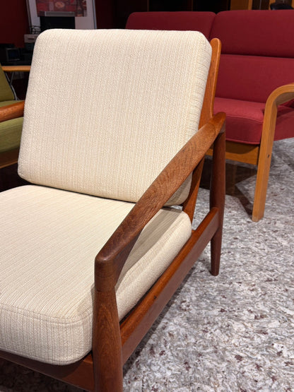 QV26048, 丹麥, Kai Kristiansen Paper Knife Lounge Chair, Model 121 , Magnus Olesen  (單件販售)