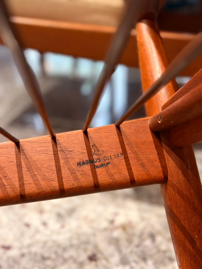 QV26048, 丹麥, Kai Kristiansen Paper Knife Lounge Chair, Model 121 , Magnus Olesen  (單件販售)