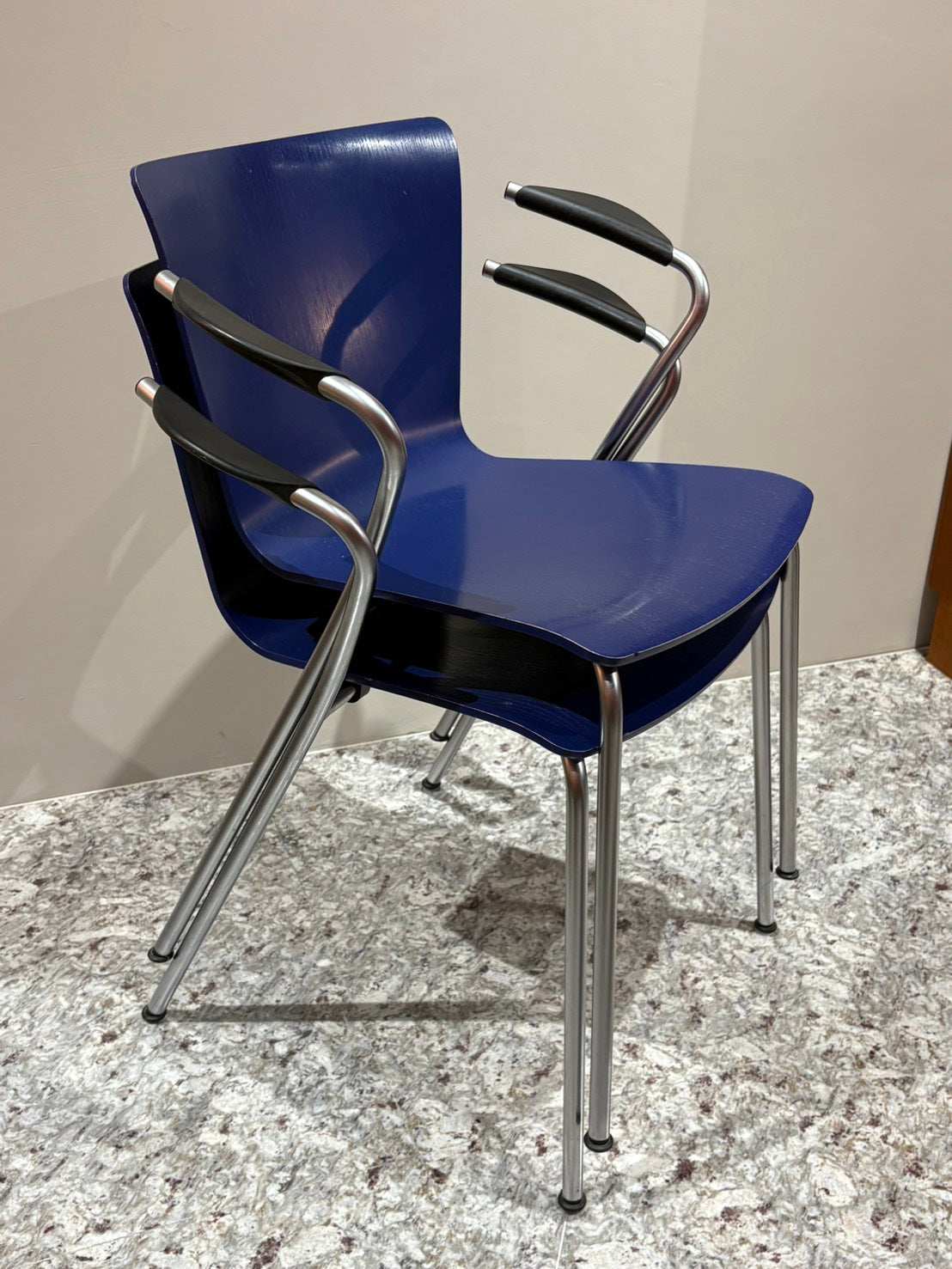QV26055, 丹麥, Vico Duo, blue/matte silver, Fritz Hansen