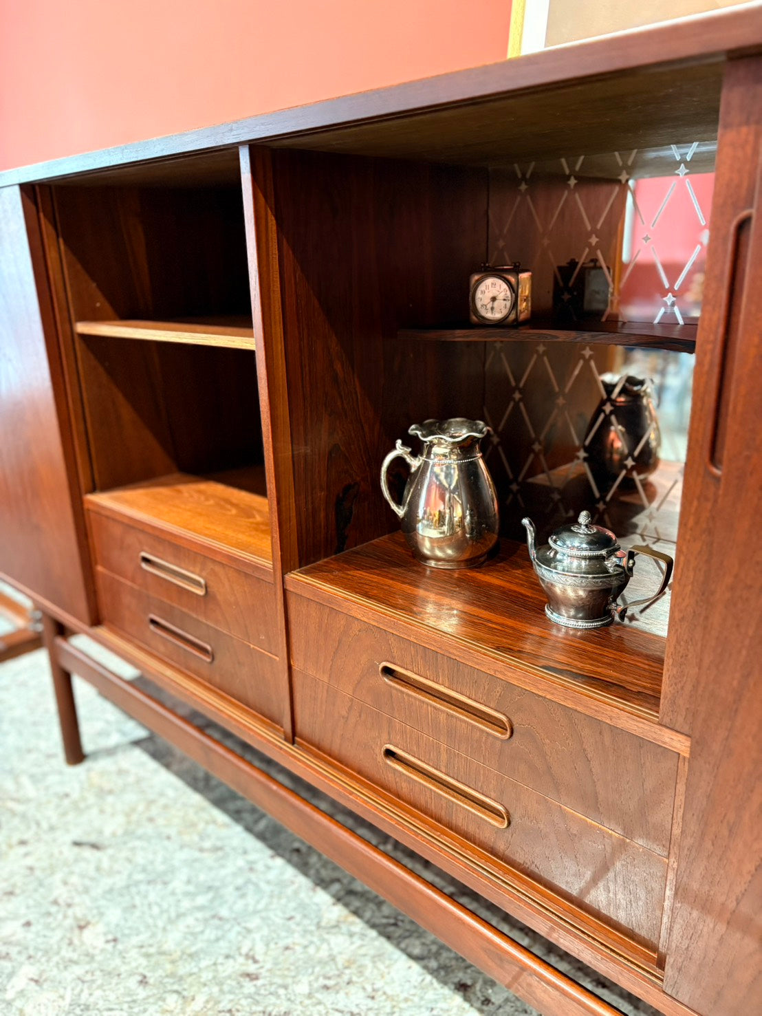 QV26066, 丹麥, Vintage Teak Display Sideboard 柚木展示邊櫃