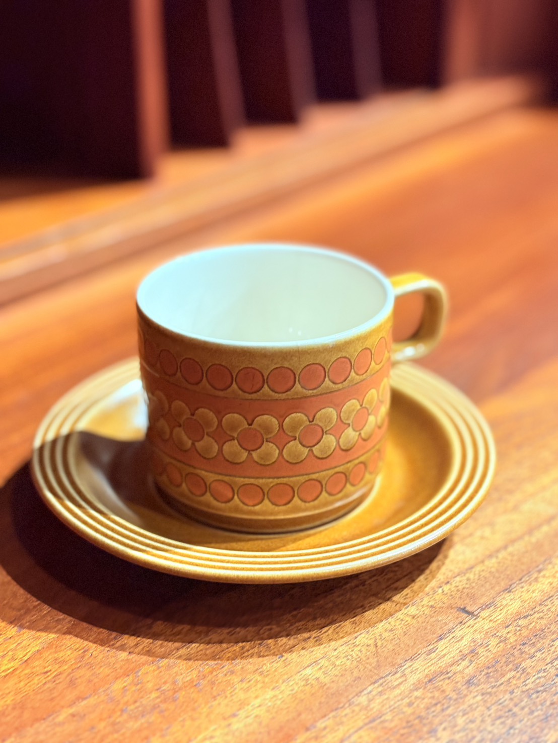 QV26070, 英國, HORNSEA POTTERY 杯盤租 _Saffron