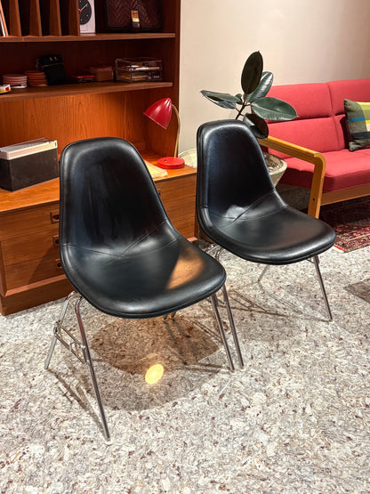 QV26083, Herman Miller Eames Chair DSS, 1970's 日版, white fiberglass shell black vinyl