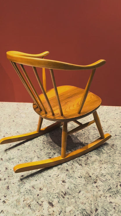 QV25003, 英國 ,ERCOL ,Cowhorn rocking chair 搖椅